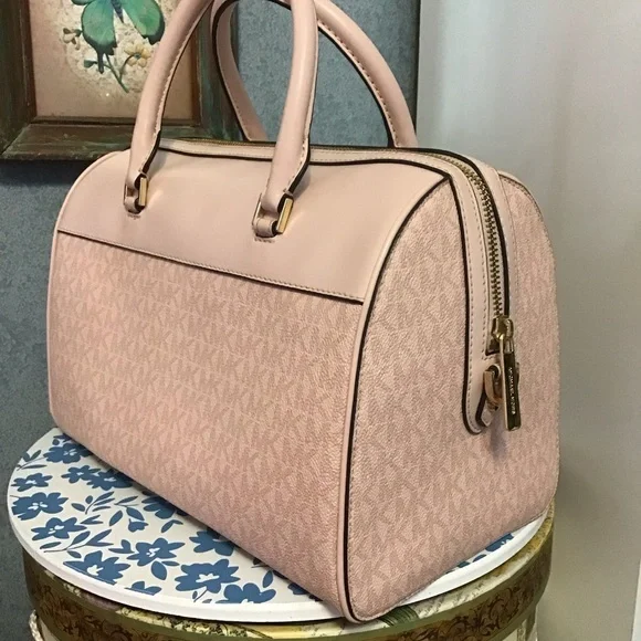 Michael kors pink monogram mk logo barrel satchel - Picture 4 of 16